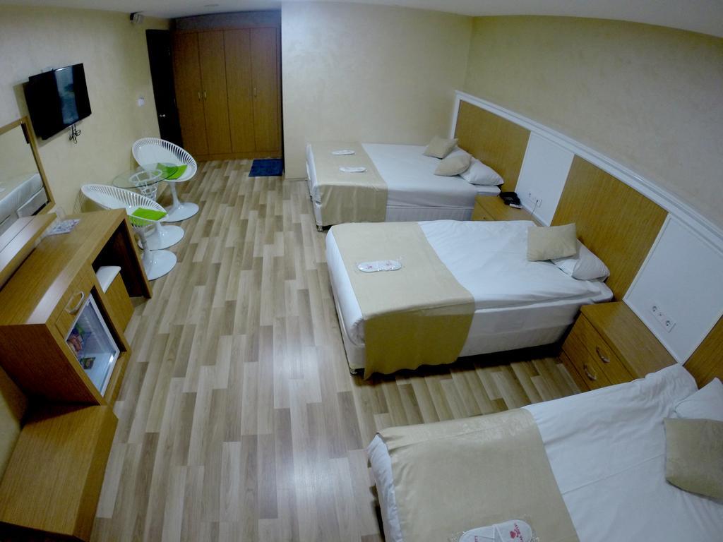 Lal Hotel Istanboel Buitenkant foto