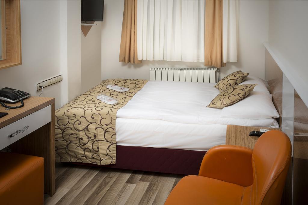 Lal Hotel Istanboel Buitenkant foto